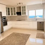 Luxury With Amazing View, 度假居 Çeşme