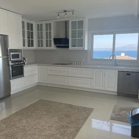 Luxury With Amazing View, Semesterbostad