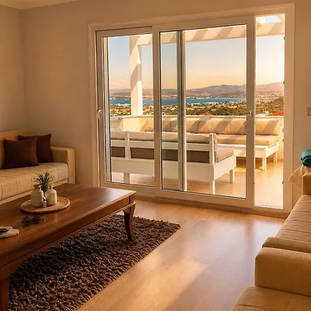 Будинок відпочинку Luxury With Amazing View,