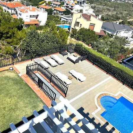 펜션 Luxury With Amazing View, Çeşme